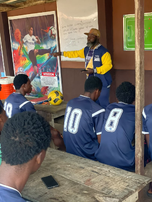 Coach Hakeem Taiwo Ganiyu Delivers Tactical Lecture on Key Principles of Modern Football