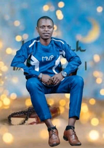 Afolabi Afeez Abenasports has been nominated to be voted as the best indigenous sport presenter in ibadan/Oyo state...