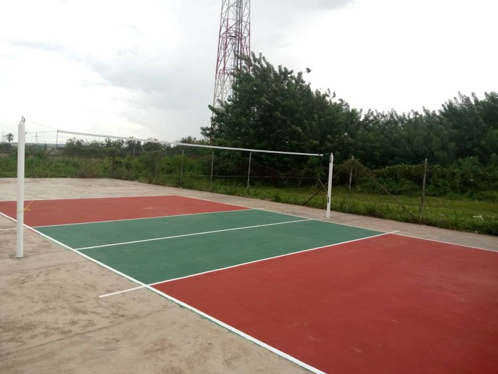 Prince Tunde Omisore renovates Osogbo volleyball court.